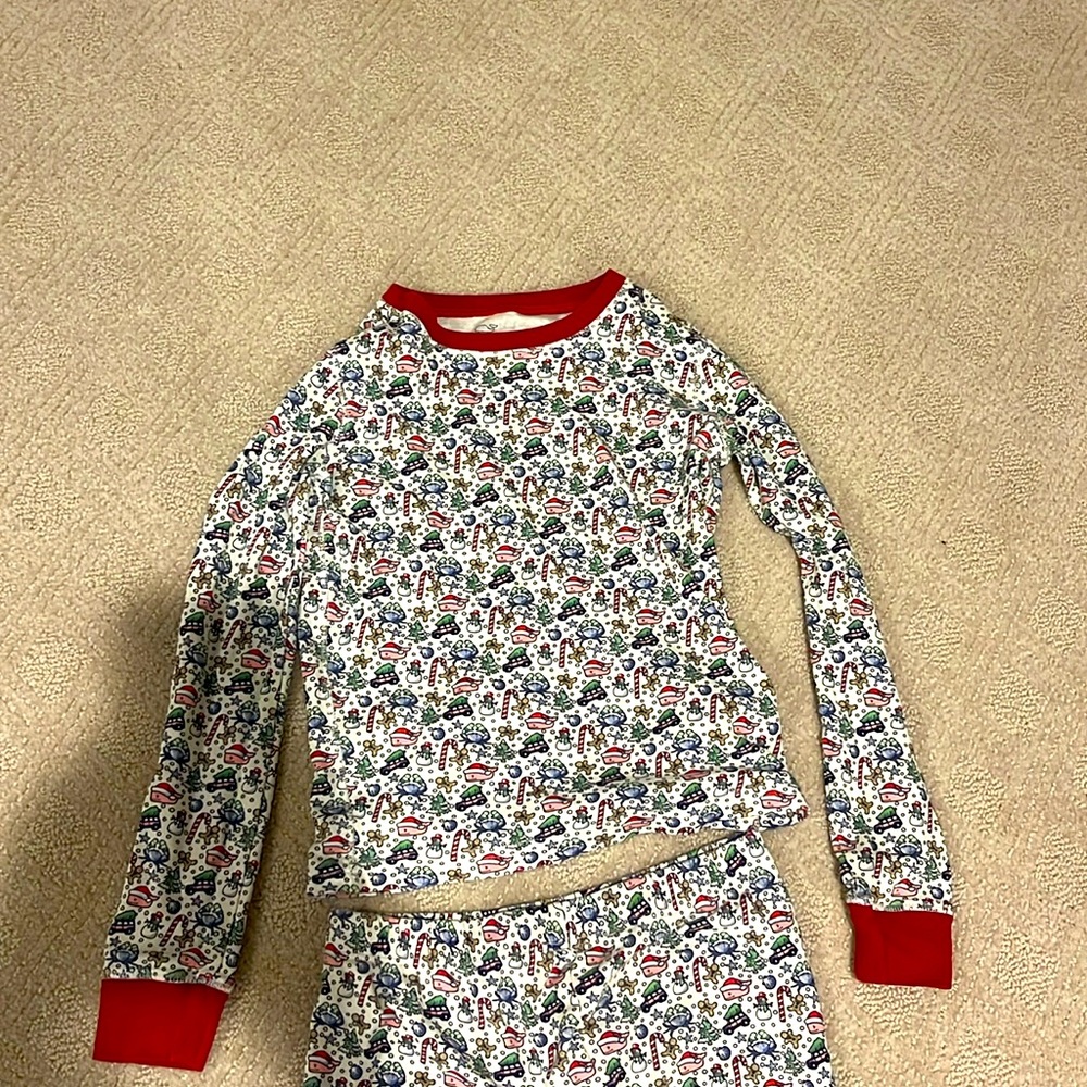 Vineyard vines holiday PJ pajamas excellent used condition size 8 unisex